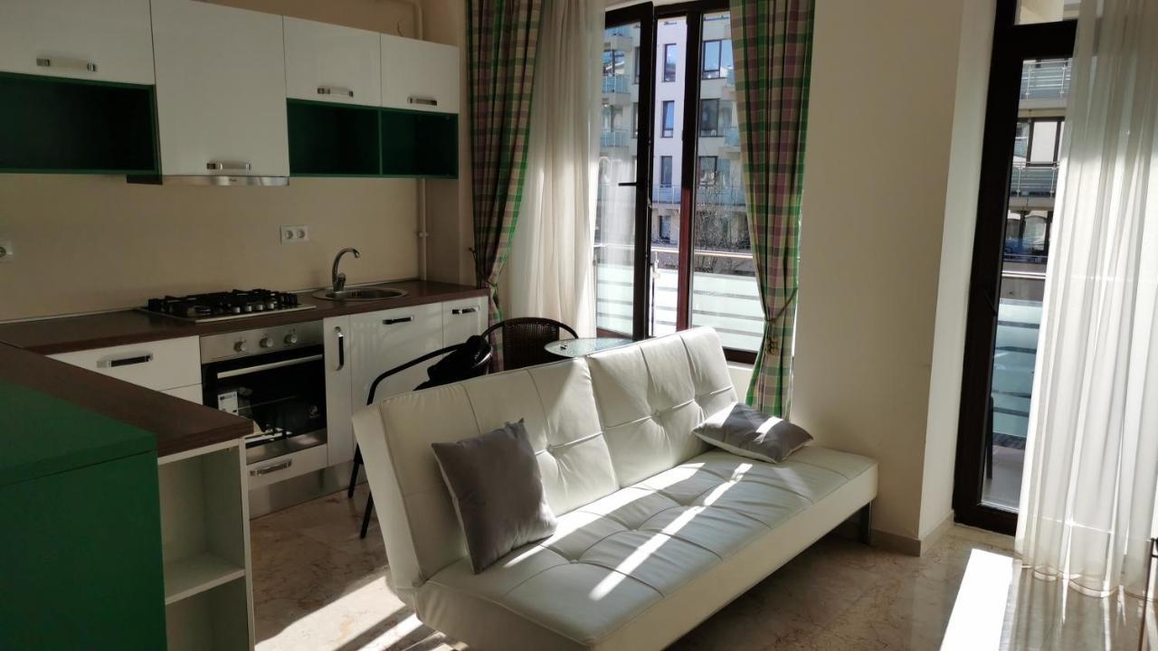Luxurious Apartment In A Residential Complex In Copou For A Maximum Number Of 3 Persons Яссы Экстерьер фото